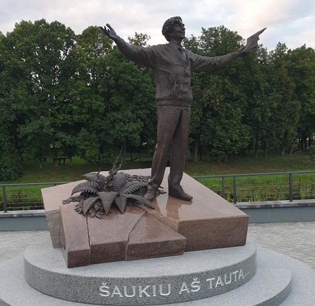 Brazdžioniui