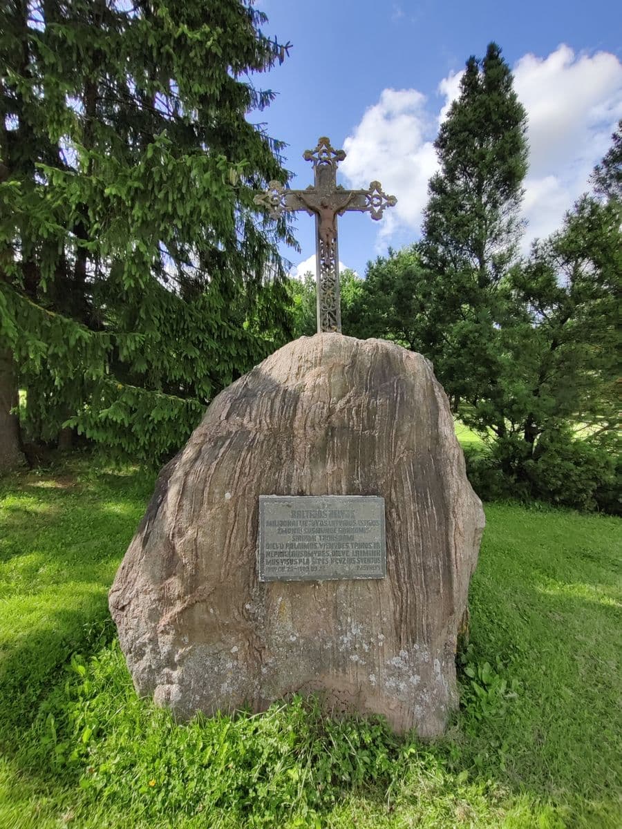 Seniausias kryžius akcijos dalyviams. 1989 m.