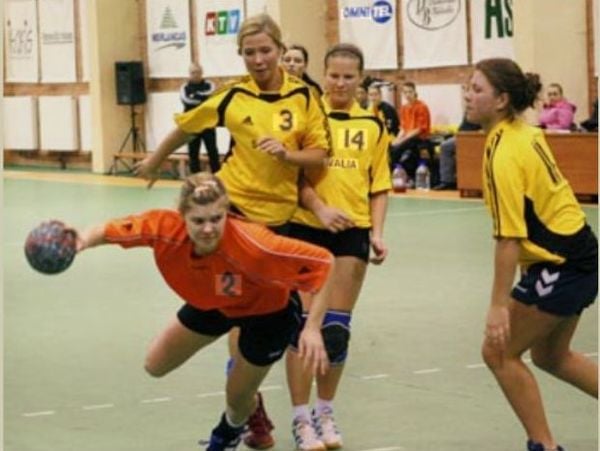 Pasvalio moterų rankinio komanda "Svalia"